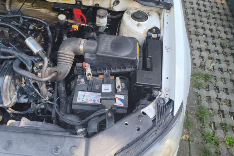 Used Geely Auto Classic Emgrand 2013 Sedan 1.8L Manual Elite Model Engine Bay Left