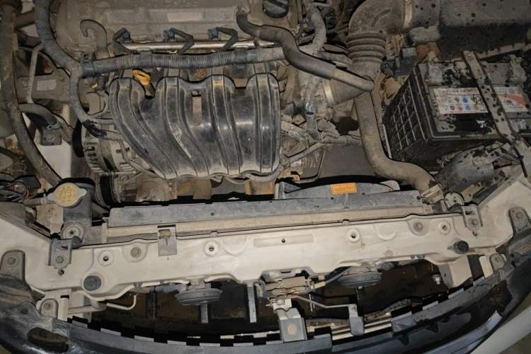 Used Geely Auto Classic Emgrand 2013 Sedan 1.5L Manual Entry-Level Model Engine Bay