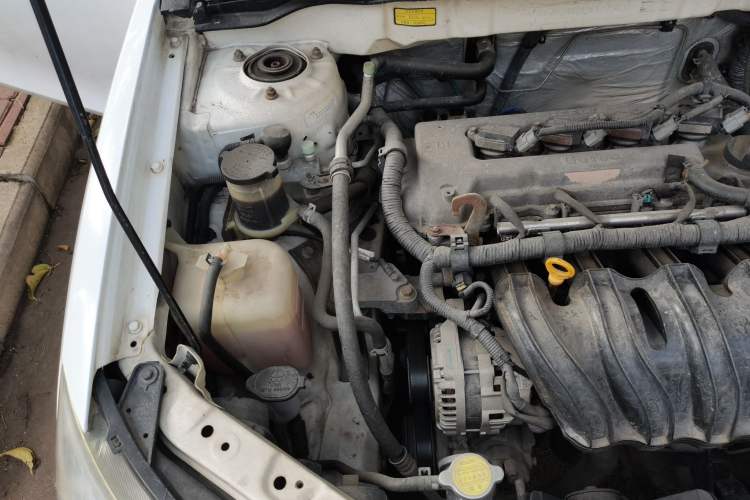 Used Geely Auto Classic Emgrand 2013 Sedan 1.5L Manual Entry-Level Model Engine Bay Right