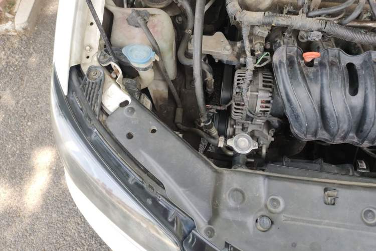 Used Geely Auto Classic Emgrand 2013 Sedan 1.8L Manual Elite CNG Model Engine Bay Right