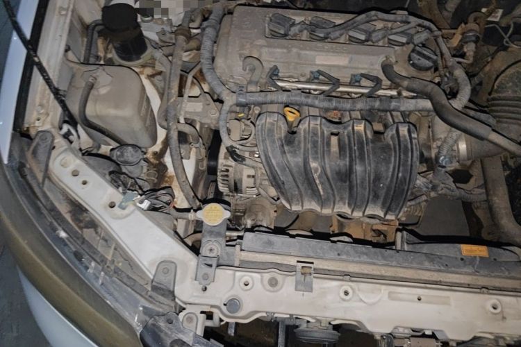 Used Geely Auto Classic Emgrand 2013 Sedan 1.5L Manual Entry-Level Model Engine Bay Right