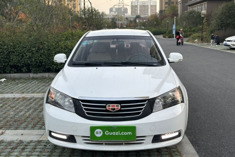 Used Geely Auto Classic Emgrand 2013 Sedan 1.8L Manual Elite Model Exterior 1