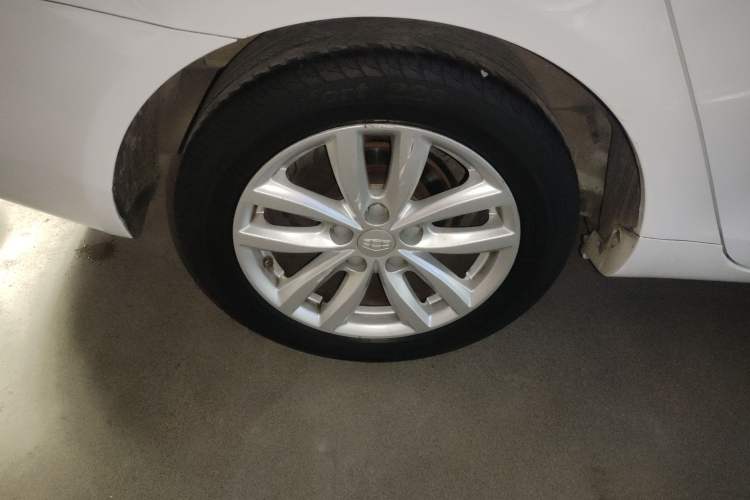 Used Geely Auto Classic Emgrand 2013 Sedan 1.8L CVT Prestige Model Exterior 2