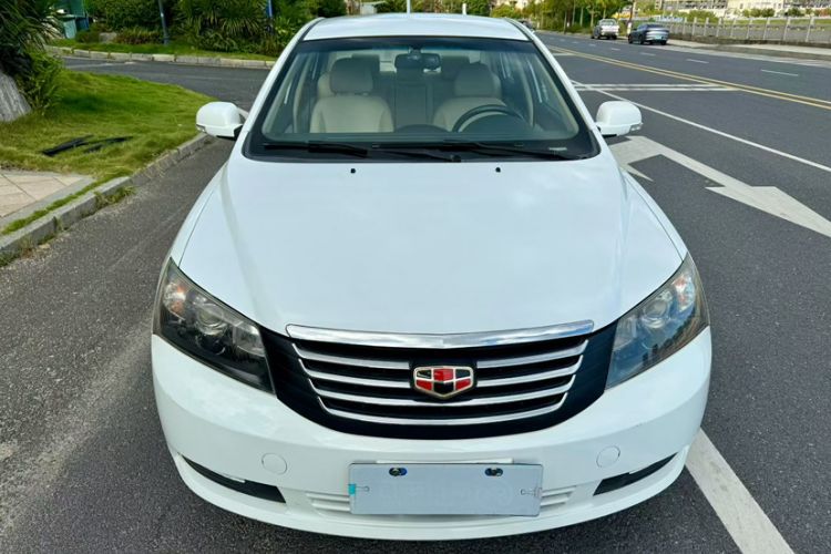 Used Geely Auto Classic Emgrand 2013 Sedan 1.8L CVT Elite Model Exterior 5