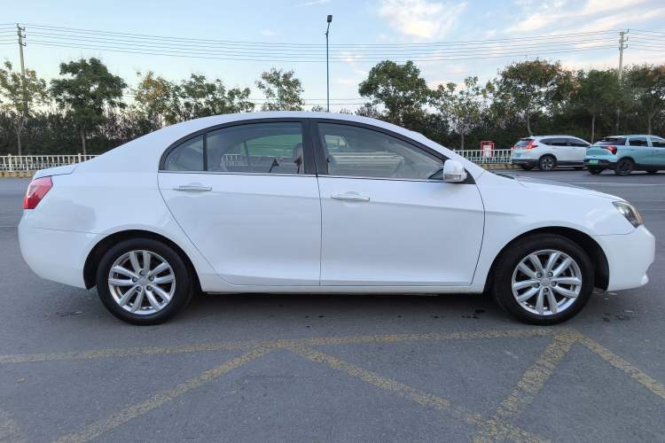 Used Geely Auto Classic Emgrand 2013 Sedan 1.8L CVT Prestige Model Exterior 5