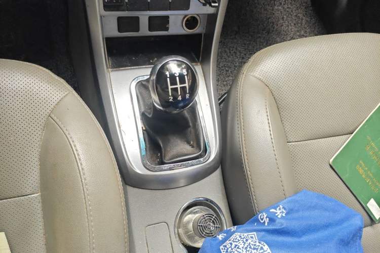 Used Geely Auto Classic Emgrand 2013 Sedan 1.8L Manual Elite CNG Model Gear Lever