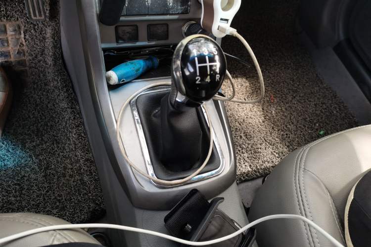 Used Geely Auto Classic Emgrand 2013 Sedan 1.5L Manual Entry-Level Model Gear Lever