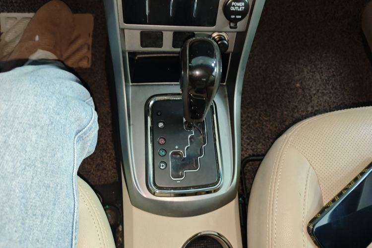 Used Geely Auto Classic Emgrand 2013 Sedan 1.8L CVT Elite Model Gear Lever