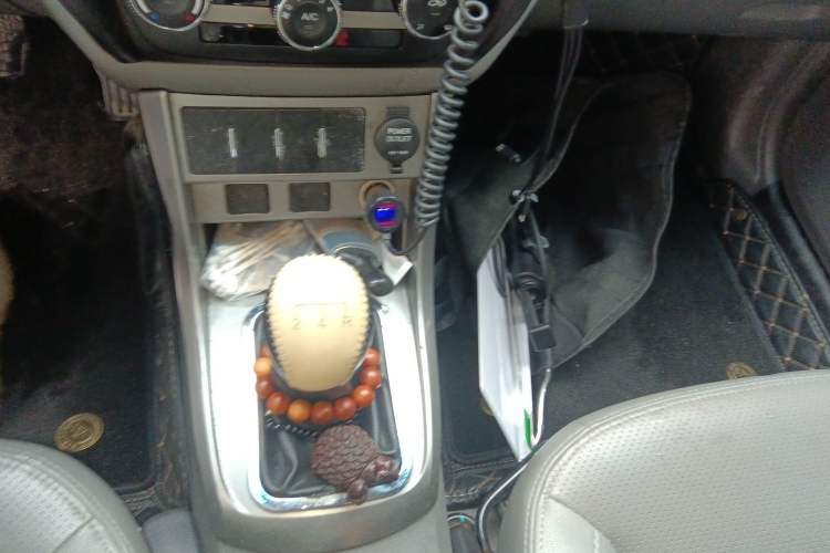 Used Geely Auto Classic Emgrand 2013 Sedan 1.5L Manual Entry-Level Model Gear Lever