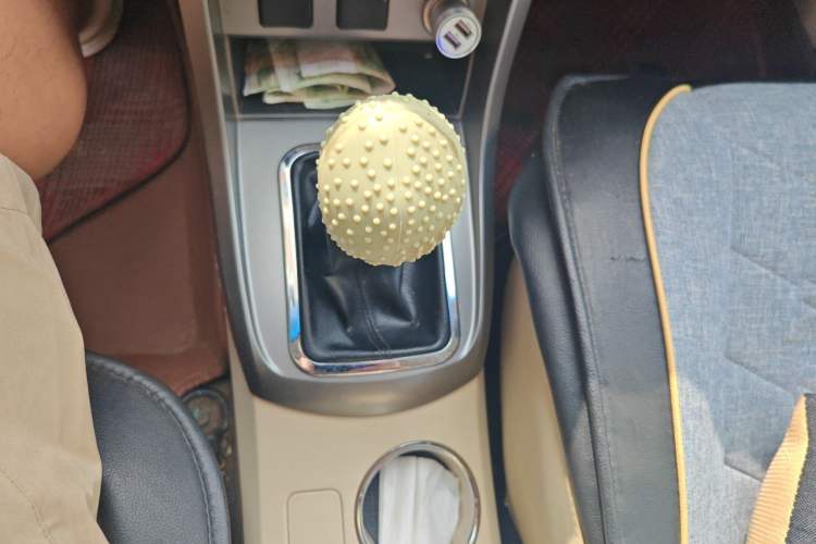 Used Geely Auto Classic Emgrand 2013 Sedan 1.8L Manual Elite Model Gear Lever