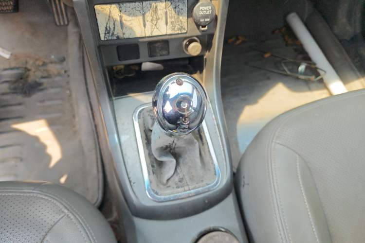 Used Geely Auto Classic Emgrand 2013 Sedan 1.5L Manual Entry-Level Model Gear Lever