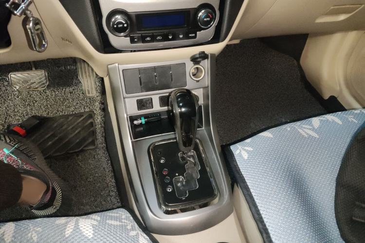 Used Geely Auto Classic Emgrand 2013 Sedan 1.8L CVT Prestige Model Gear Lever