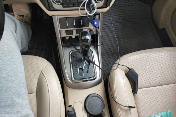 Used Geely Auto Classic Emgrand 2013 Sedan 1.8L CVT Elite Model Gear Lever