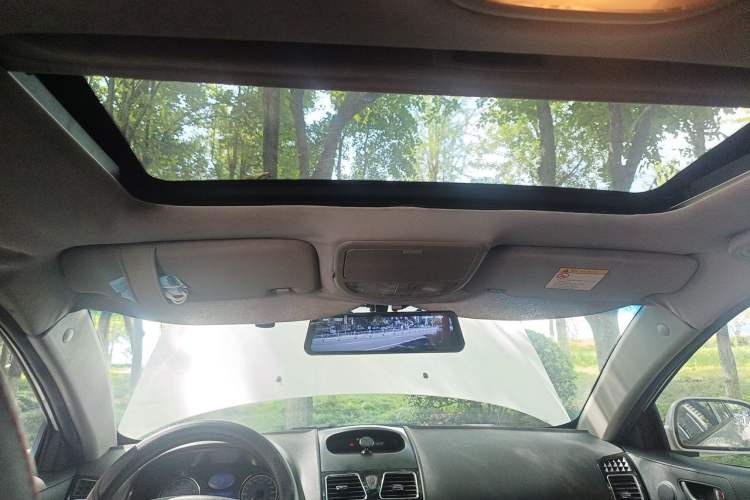 Used Geely Auto Classic Emgrand 2013 Hatchback 1.5L Manual Entry-Level Model Headliner