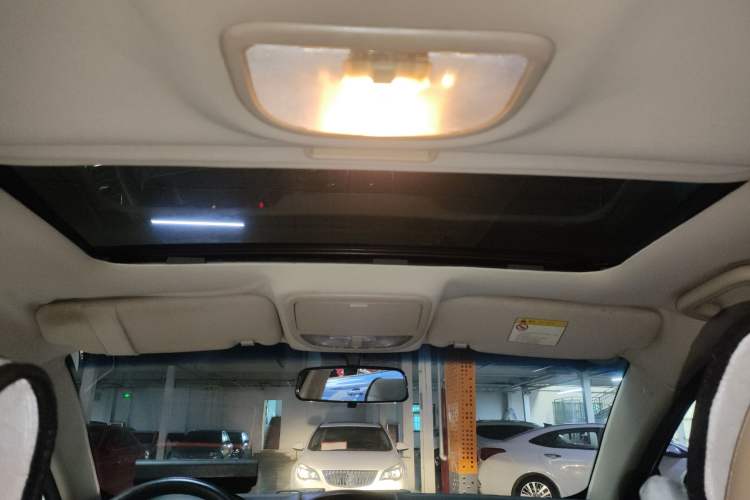 Used Geely Auto Classic Emgrand 2013 Sedan 1.8L CVT Prestige Model Headliner