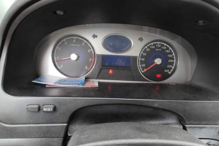 Used Geely Auto Classic Emgrand 2013 Sedan 1.8L Manual Entry-Level CNG Model Instrument Cluster