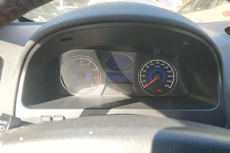Used Geely Auto Classic Emgrand 2013 Hatchback 1.5L Manual Luxury Model Instrument Cluster