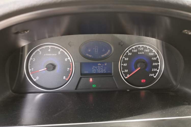 Used Geely Auto Classic Emgrand 2013 Sedan 1.5L Manual Entry-Level Model Instrument Cluster