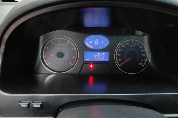 Used Geely Auto Classic Emgrand 2013 Hatchback 1.5L Manual Entry-Level Model Instrument Cluster
