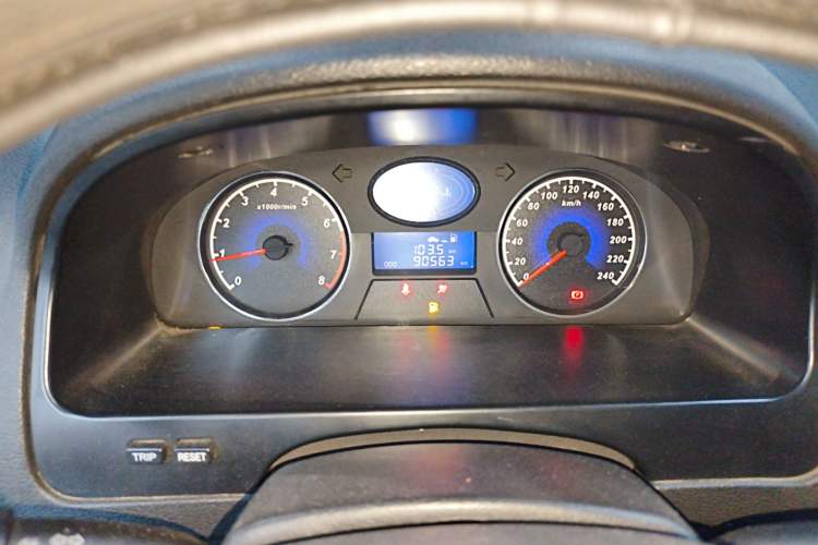 Used Geely Auto Classic Emgrand 2013 Hatchback 1.5L Manual Entry-Level Model Instrument Cluster