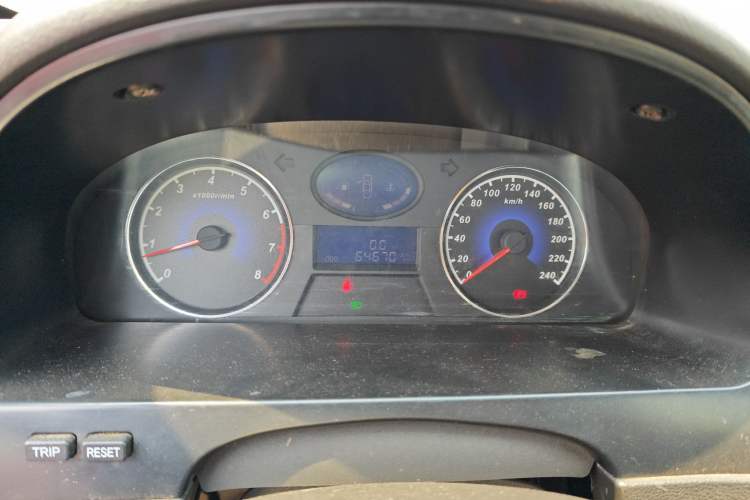 Used Geely Auto Classic Emgrand 2013 Sedan 1.5L Manual Entry-Level Model Instrument Cluster