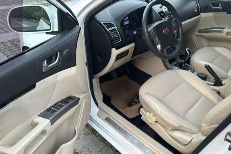 Used Geely Auto Classic Emgrand 2013 Sedan 1.8L Manual Elite Model Interior 1