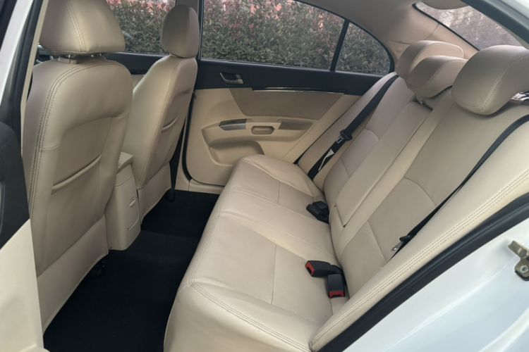 Used Geely Auto Classic Emgrand 2013 Sedan 1.8L Manual Elite Model Interior 2