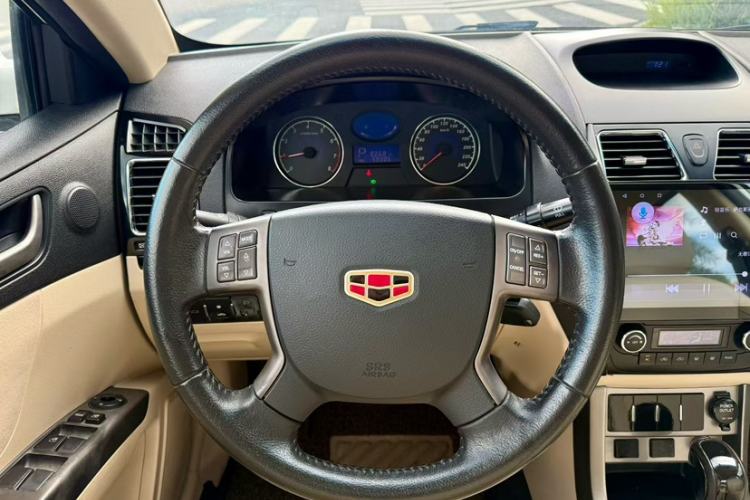 Used Geely Auto Classic Emgrand 2013 Sedan 1.8L CVT Elite Model Interior 3
