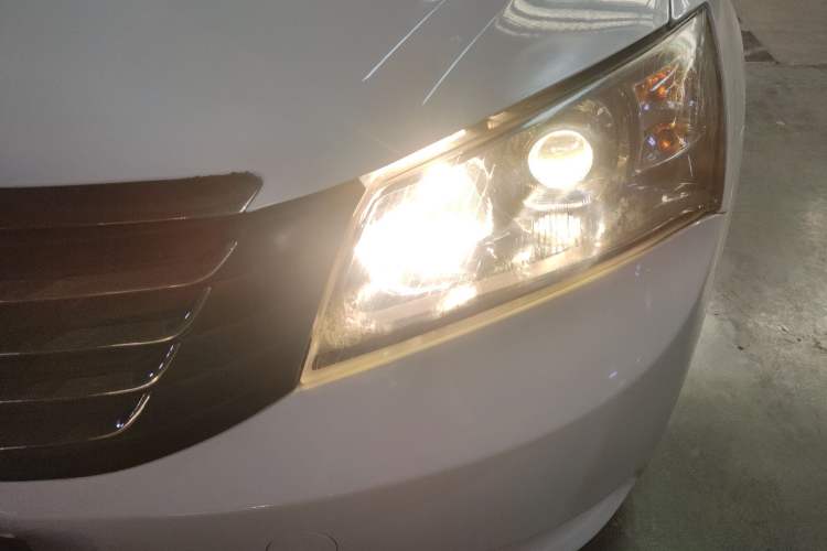 Used Geely Auto Classic Emgrand 2013 Sedan 1.8L CVT Prestige Model Left Front Headlight