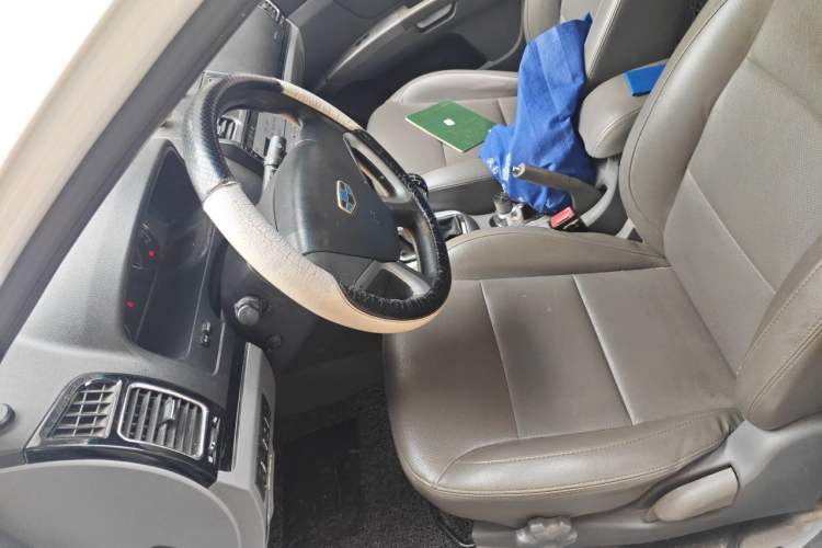 Used Geely Auto Classic Emgrand 2013 Sedan 1.8L Manual Elite CNG Model Left Front Seat
