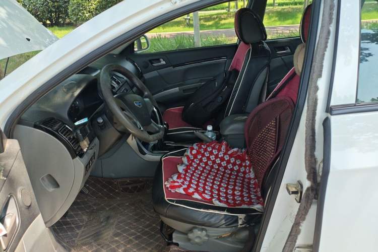 Used Geely Auto Classic Emgrand 2013 Sedan 1.8L CNG Manual Classic Comfort Model Left Front Seat