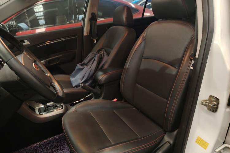Used Geely Auto Classic Emgrand 2013 Hatchback 1.8L CVT Elite Model Left Front Seat