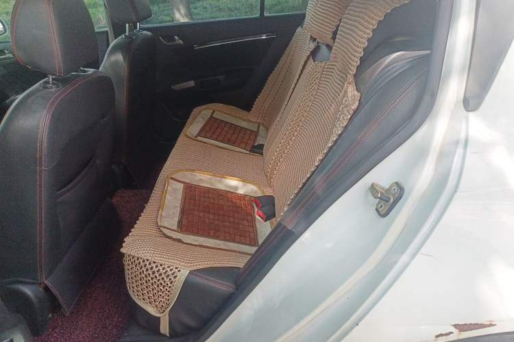 Used Geely Auto Classic Emgrand 2013 Hatchback 1.5L Manual Entry-Level Model Left Rear Seat