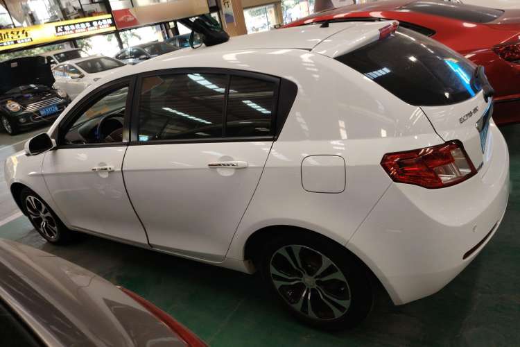 Used Geely Auto Classic Emgrand 2013 Hatchback 1.8L CVT Elite Model Left Side