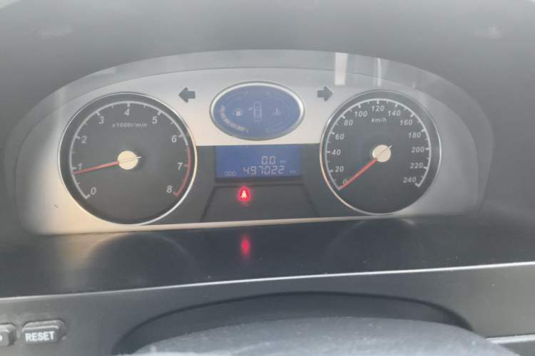 Used Geely Auto Classic Emgrand 2013 Sedan 1.8L Manual Elite Model Odometer Close Up