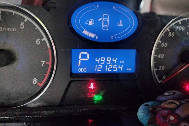 Used Geely Auto Classic Emgrand 2013 Sedan 1.8L CVT Elite Model Odometer Close Up