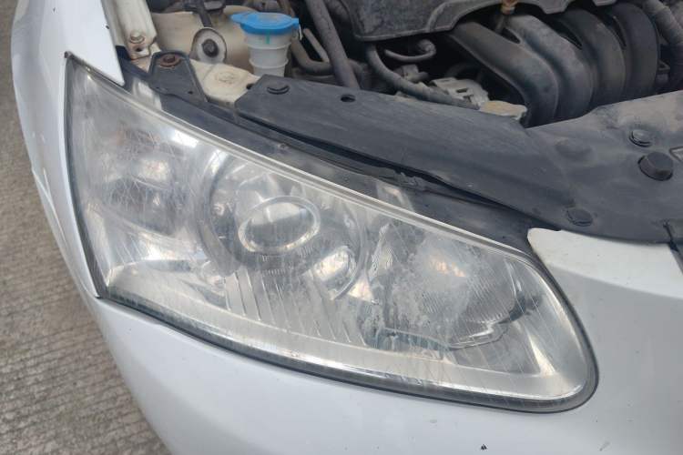 Used Geely Auto Classic Emgrand 2013 Hatchback 1.5L Manual Entry-Level Model Right Front Headlight