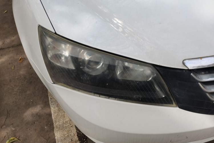 Used Geely Auto Classic Emgrand 2013 Sedan 1.5L Manual Entry-Level Model Right Front Headlight