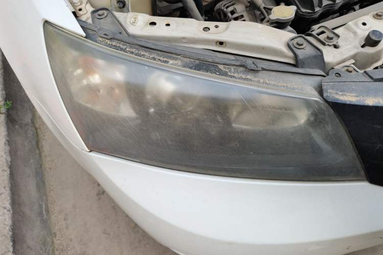 Used Geely Auto Classic Emgrand 2013 Sedan 1.5L Manual Entry-Level Model Right Front Headlight