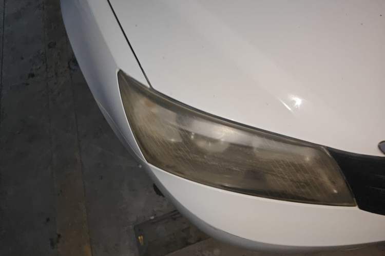 Used Geely Auto Classic Emgrand 2013 Sedan 1.5L Manual Entry-Level Model Right Front Headlight