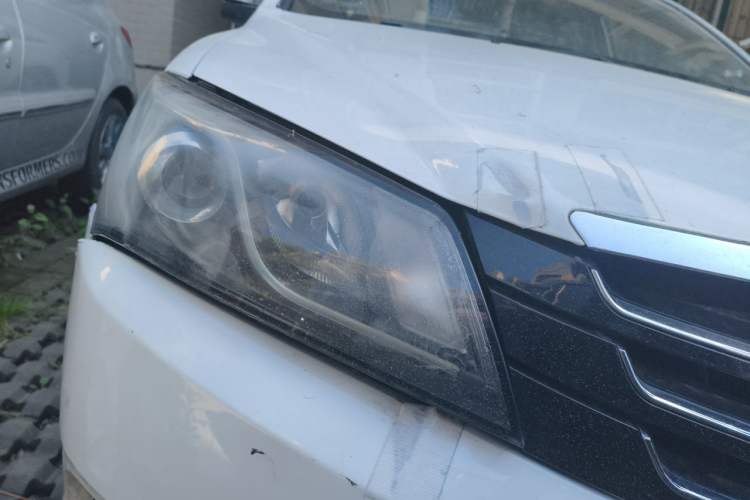 Used Geely Auto Classic Emgrand 2013 Sedan 1.8L Manual Elite Model Right Front Headlight