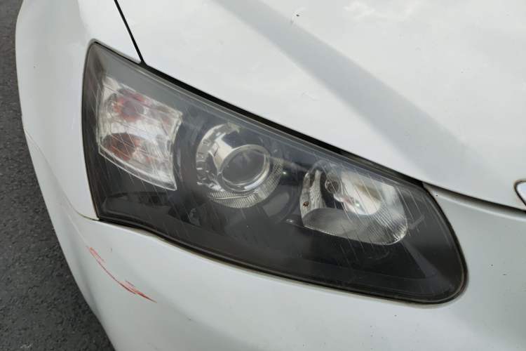 Used Geely Auto Classic Emgrand 2013 Hatchback 1.8L CVT Prestige Model Right Front Headlight