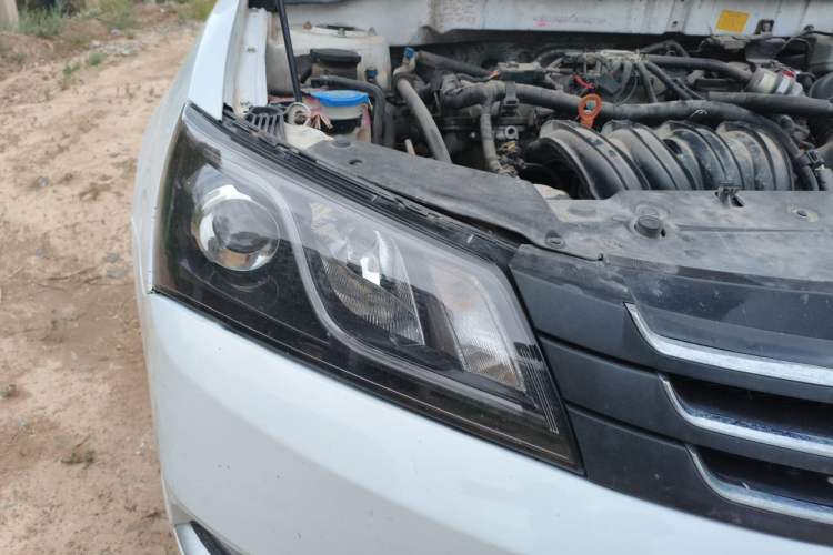 Used Geely Auto Classic Emgrand 2013 Sedan 1.8L Manual Elite Model Right Front Headlight