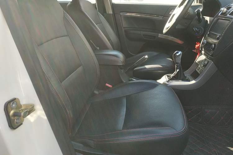 Used Geely Auto Classic Emgrand 2013 Hatchback 1.5L Manual Luxury Model Right Front Seat