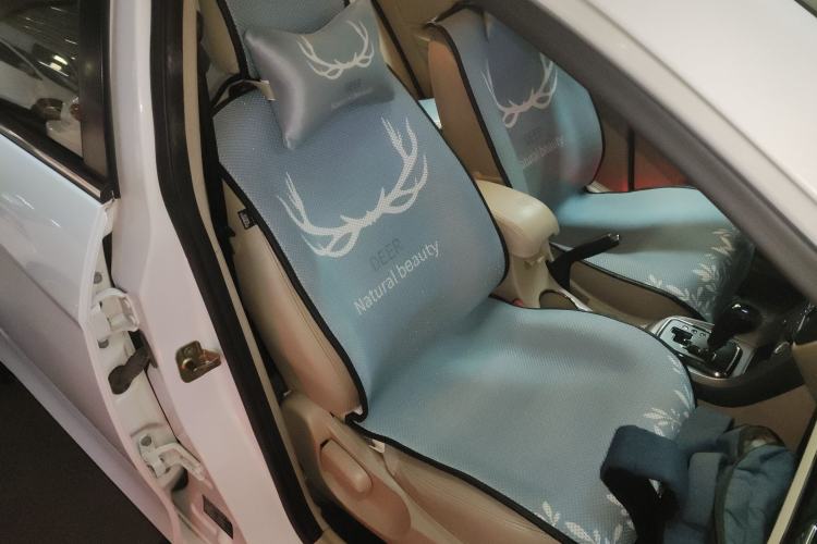 Used Geely Auto Classic Emgrand 2013 Sedan 1.8L CVT Prestige Model Right Front Seat