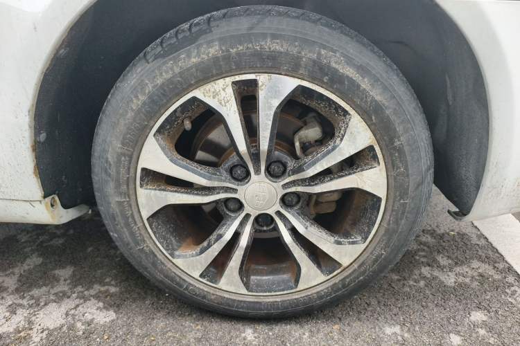 Used Geely Auto Classic Emgrand 2013 Hatchback 1.5L Manual Elite Model Right Front Wheel Hub