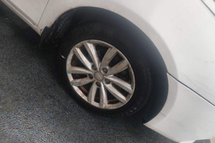 Used Geely Auto Classic Emgrand 2013 Sedan 1.5L Manual Elite Model Right Front Wheel Hub