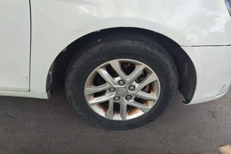 Used Geely Auto Classic Emgrand 2013 Sedan 1.8L CNG Manual Classic Comfort Model Right Front Wheel Hub