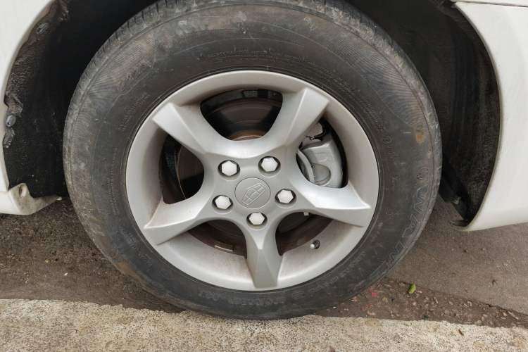 Used Geely Auto Classic Emgrand 2013 Sedan 1.5L Manual Entry-Level Model Right Front Wheel Hub