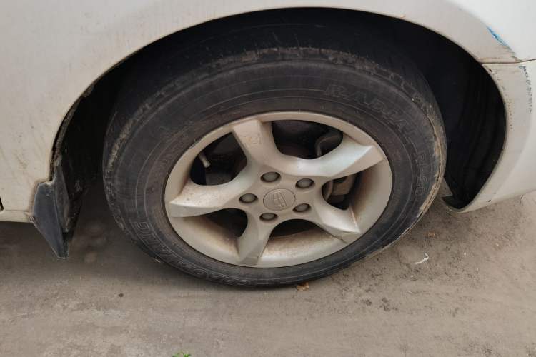 Used Geely Auto Classic Emgrand 2013 Sedan 1.5L Manual Entry-Level Model Right Front Wheel Hub